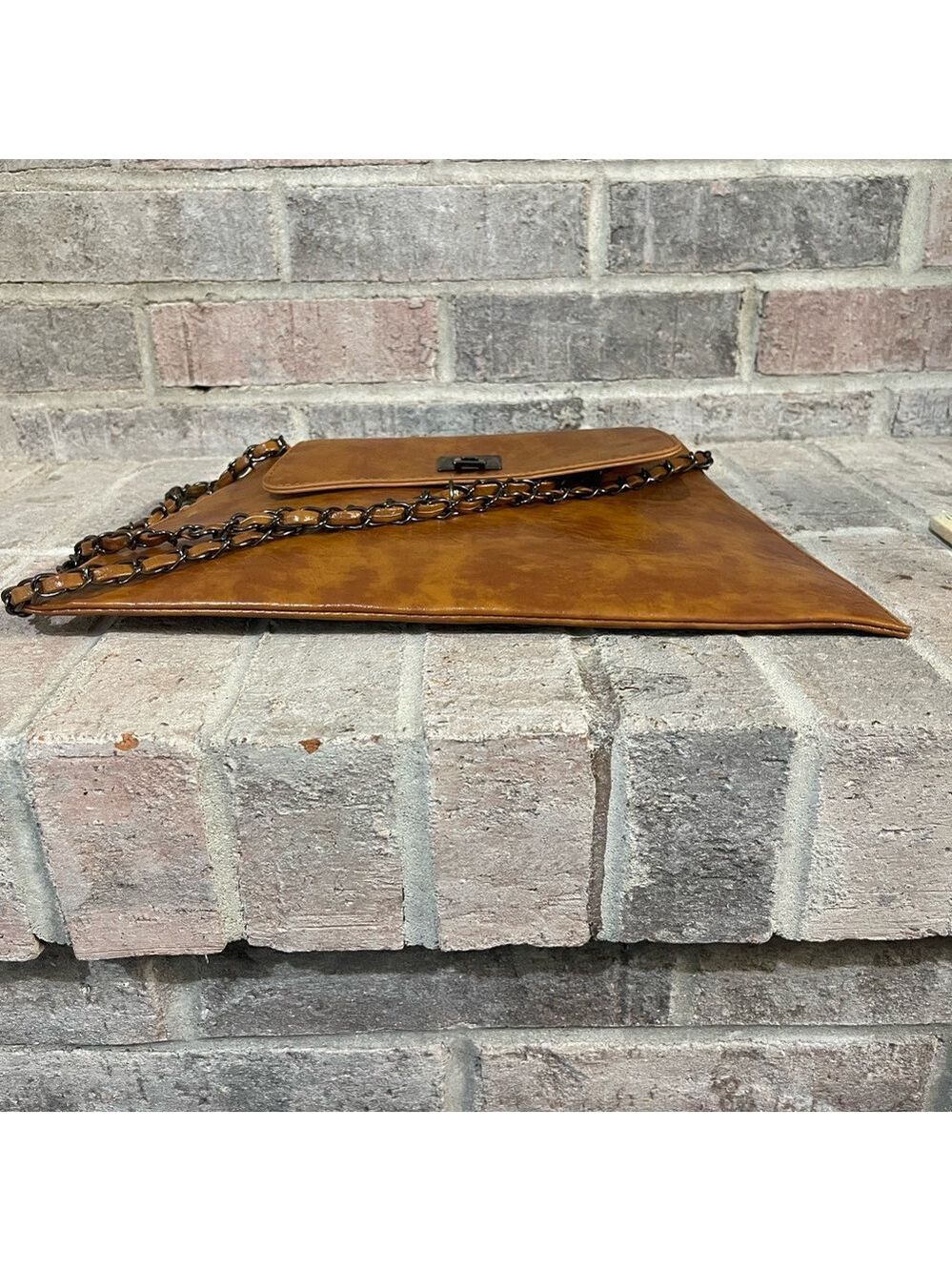 Elegant Brown Chain Bag - Picture 5 of 9